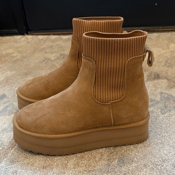 Stylish Tan Ankle Booties - Picture 2 of 6